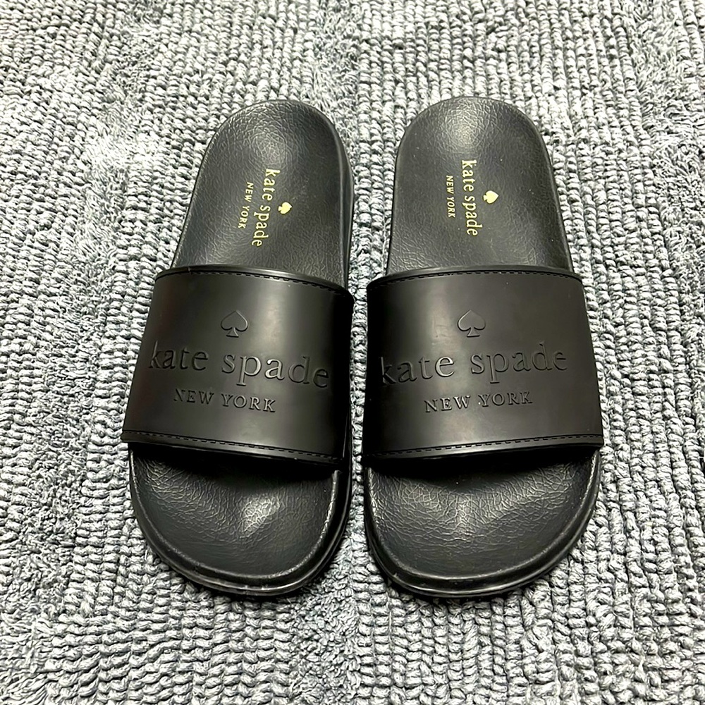 KATE SPADE BLACK SLIDE SANDALS size 6